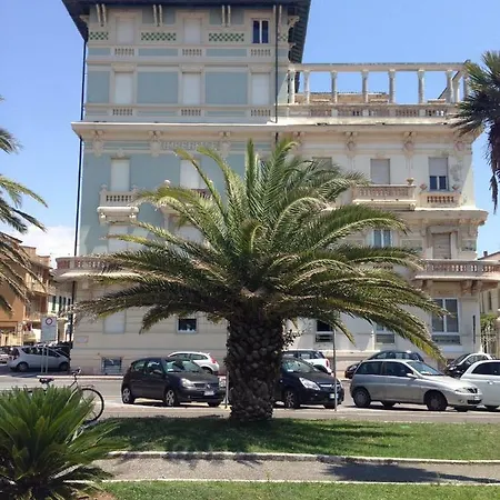 Vista Mare Viareggio