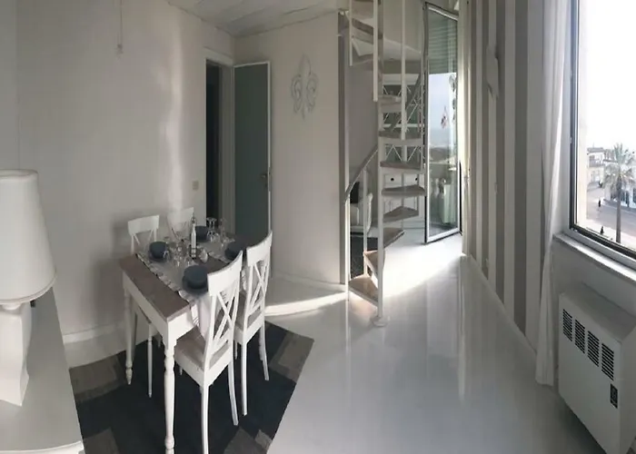 Vista Mare * 维亚雷焦